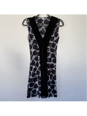 White House Black Market Floral Dress Womens M Black Sleeveless V Neck Career